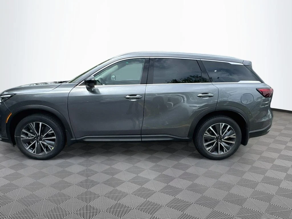 New 2027 GRAPHITE SHADOW INFINITI Luxe FWD image 8