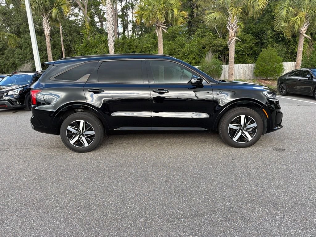 Certified Used 2023 Ebony Black Kia S image 3
