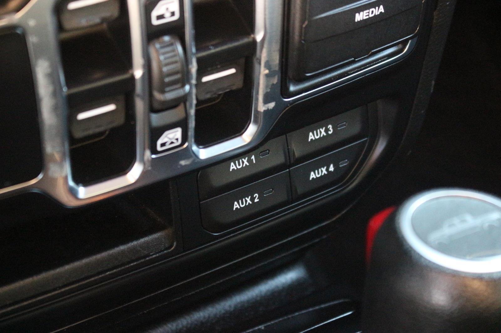 Used 2020 Silver Jeep Sport S image 26