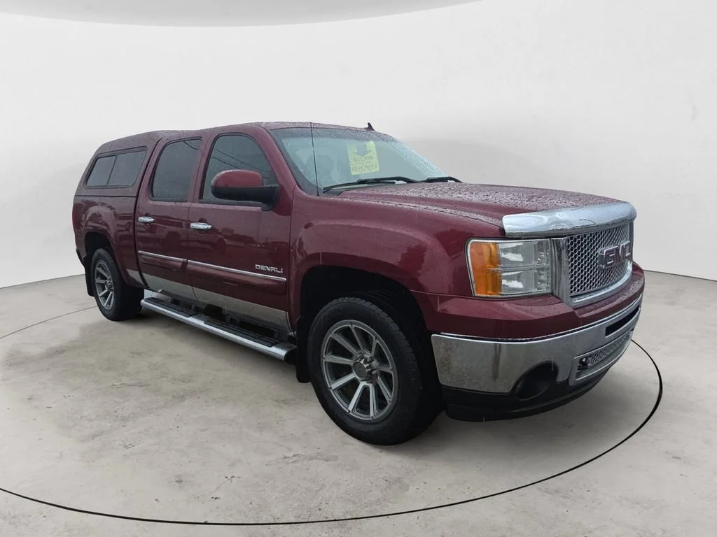 Used 2013 Red GMC Denali image 3