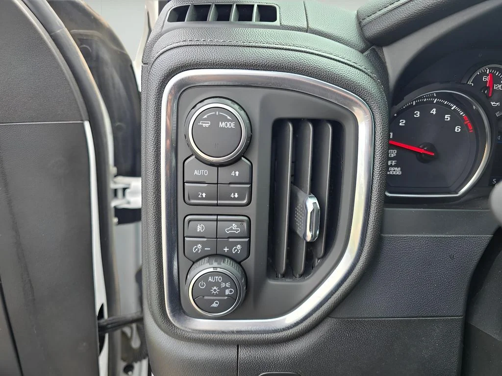 Used 2022 Summit White Chevrolet LTZ image 22
