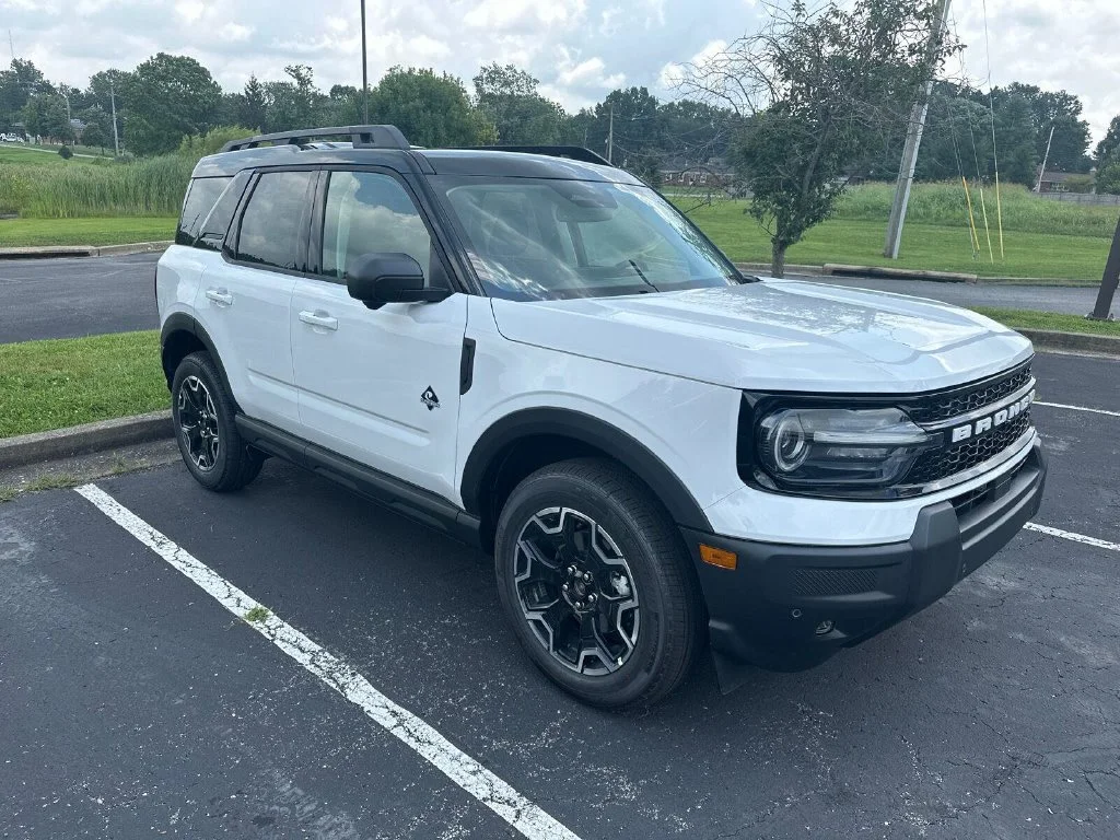 New 2026 White Ford Outer Banks image 1