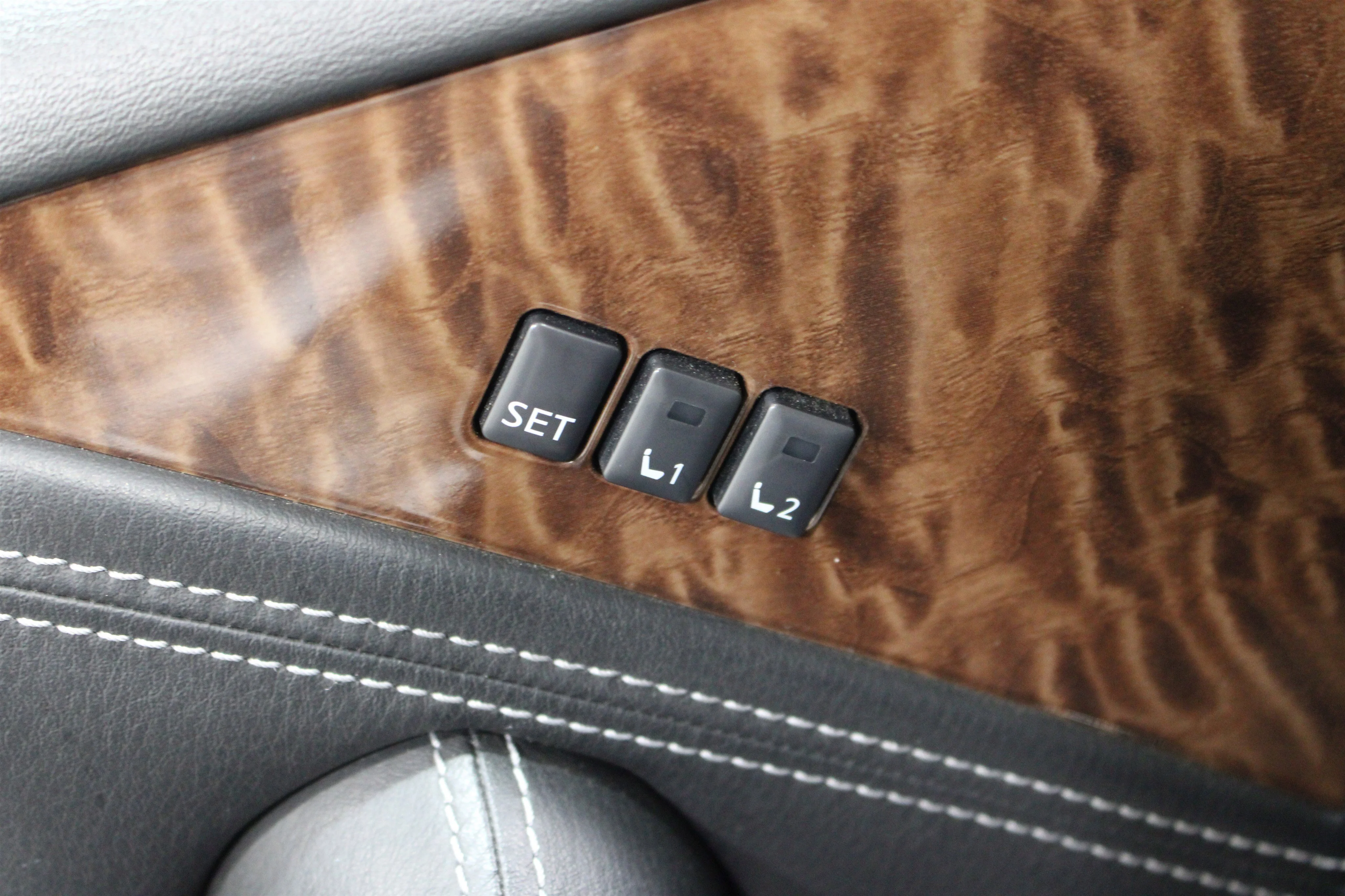 2020 Nissan Armada SL - Photo 7