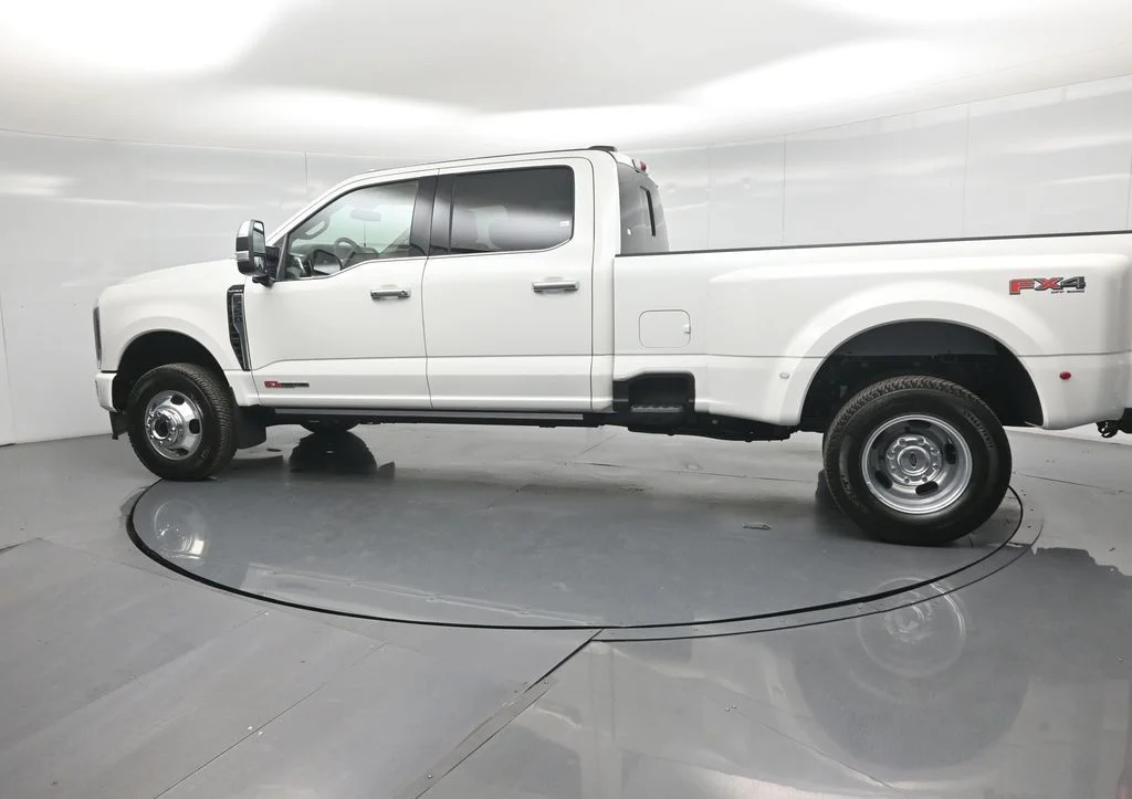 New 2026 White Ford Platinum image 5
