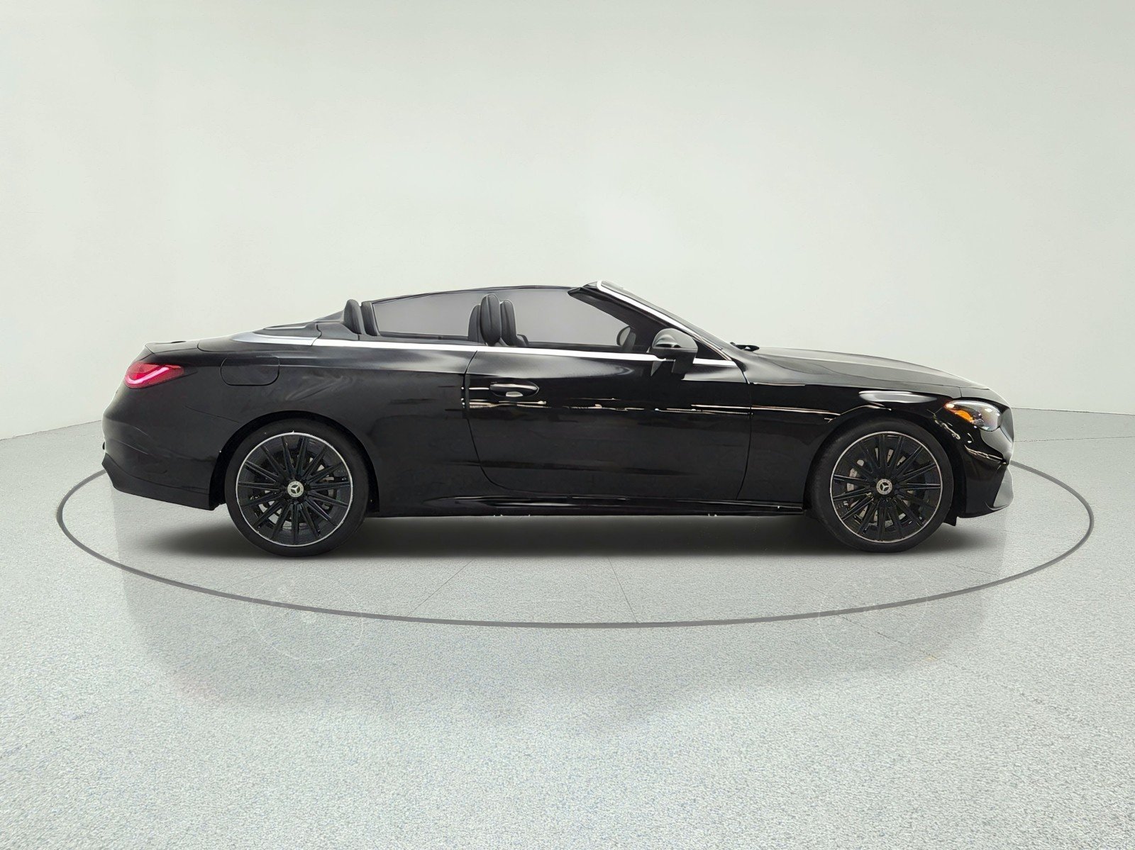 New 2027 Obsidian Black Metallic Mercedes-Benz CLE 450 4MATIC® Cabriolet image 4