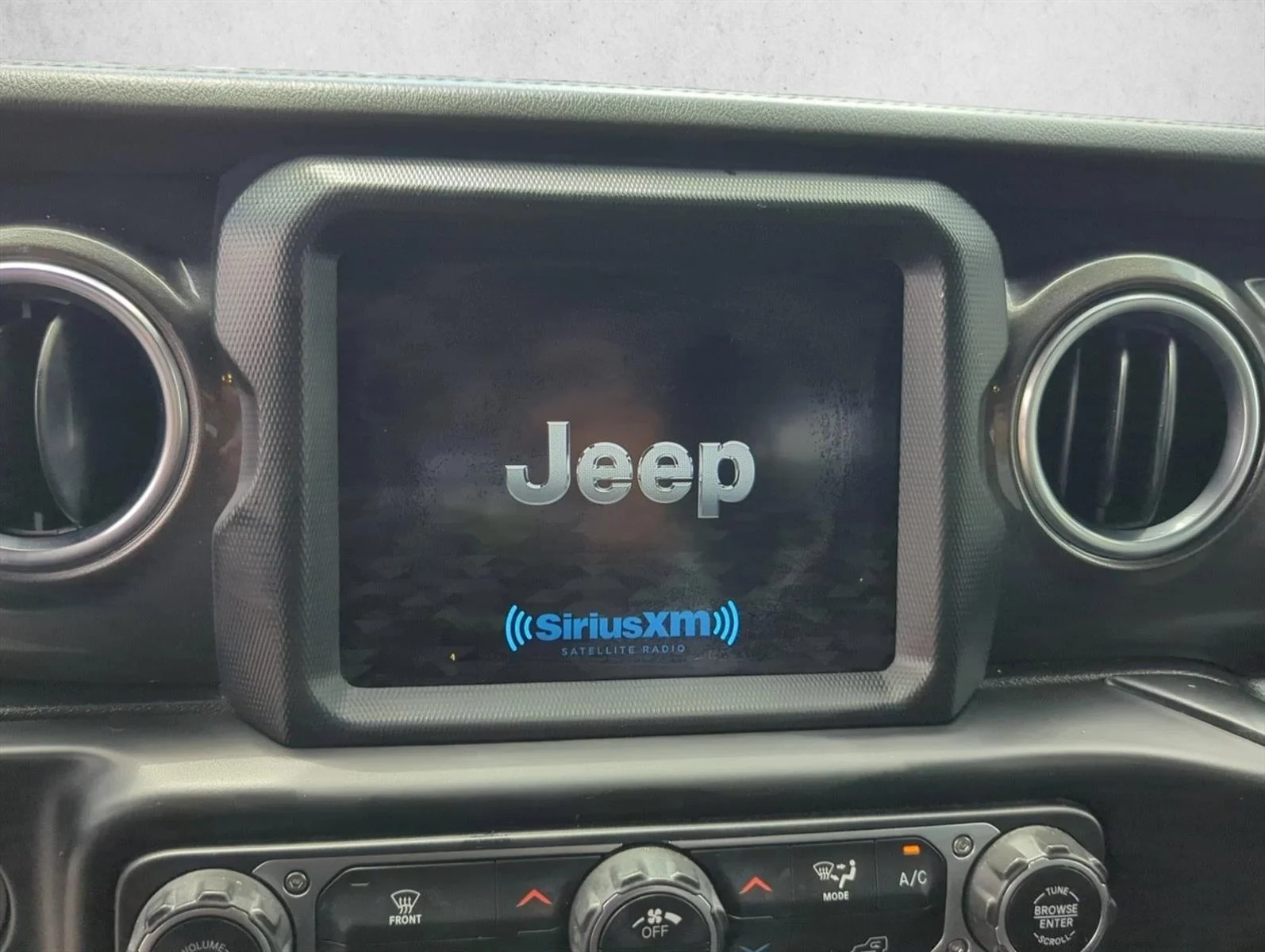 Used 2019 Firecracker Red Clearcoat Jeep Sahara Altitude image 23