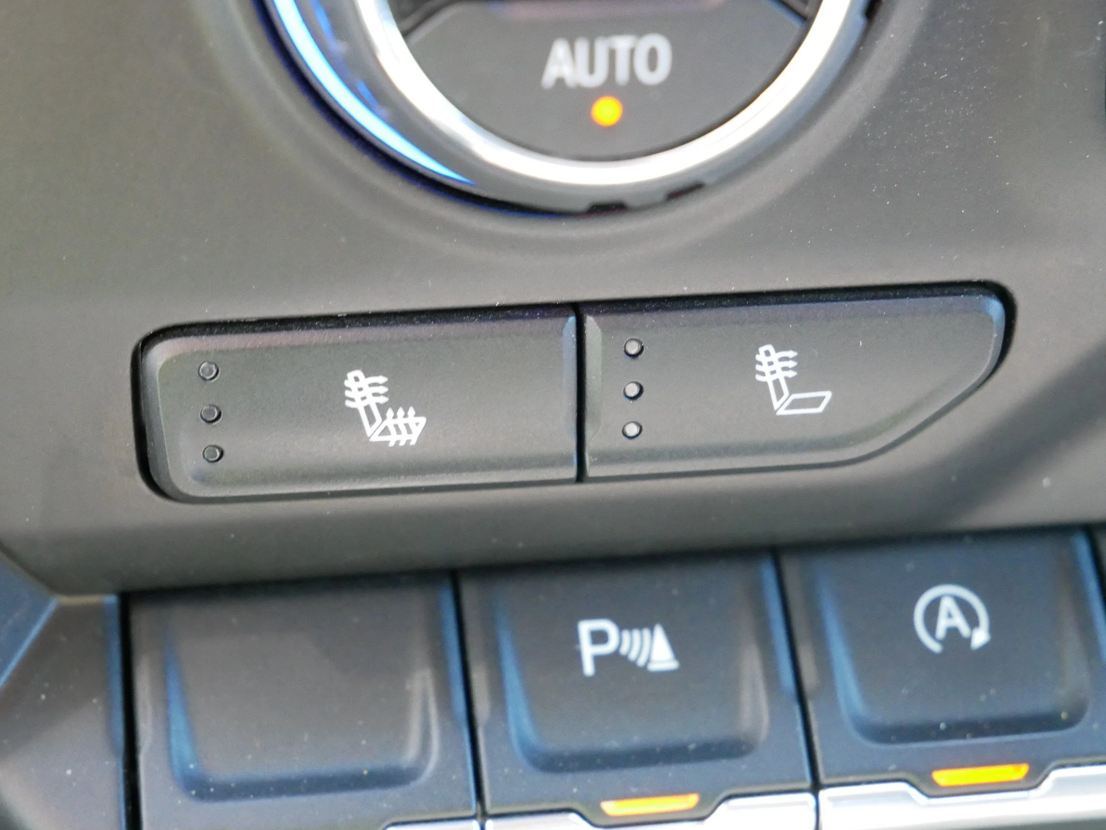Used 2019 Summit White Chevrolet LT image 28