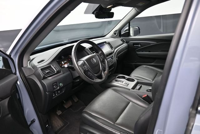 Certified Used 2023 Sonic Gray Pearl Honda AWD RTL image 17