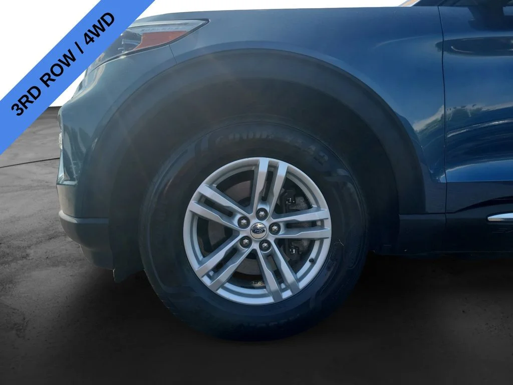 Used 2020 Blue Ford XLT image 14