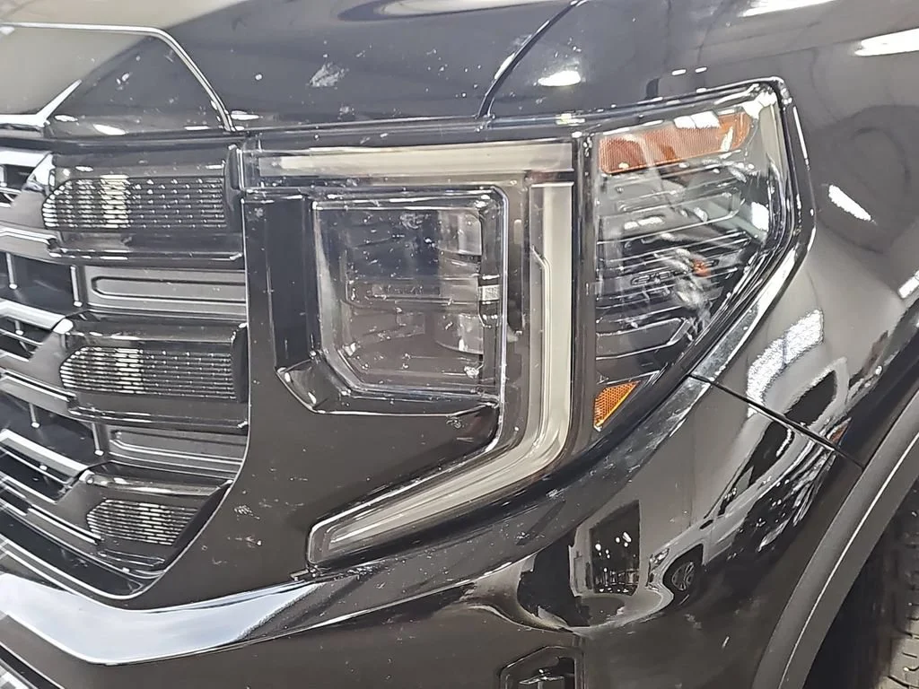 Certified Used 2025 Onyx Black GMC Elevation image 36