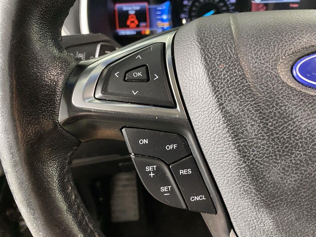 Used 2019 Magnetic Ford SEL image 18