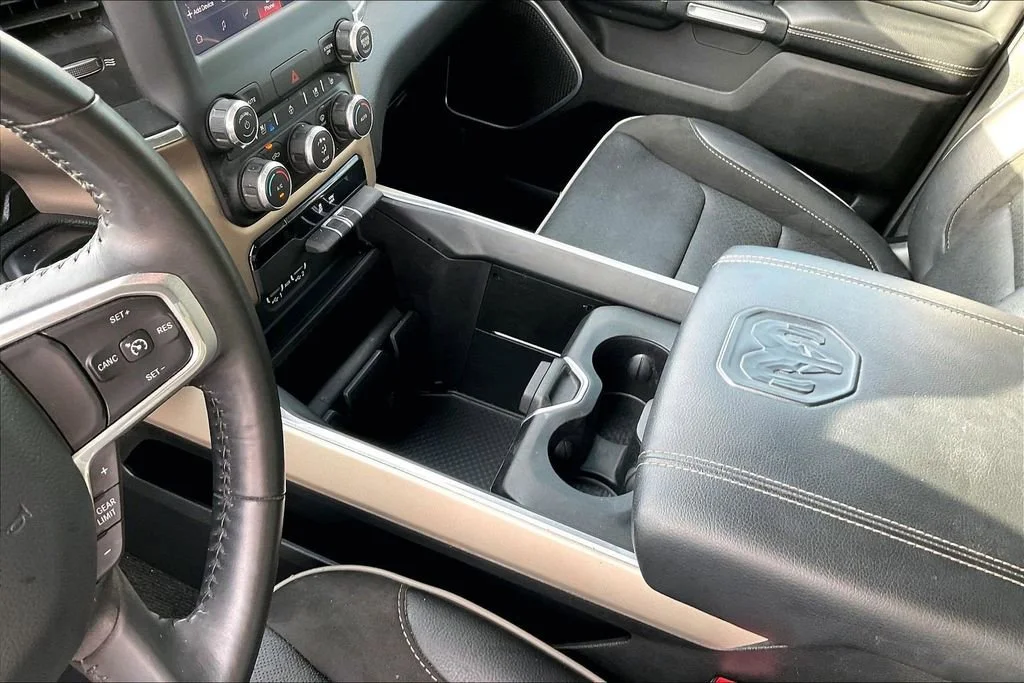 Used 2022  Ram Laramie image 14