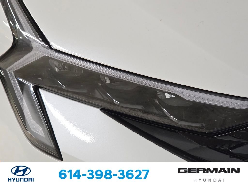 Used 2025 White Kia GT-Line image 15