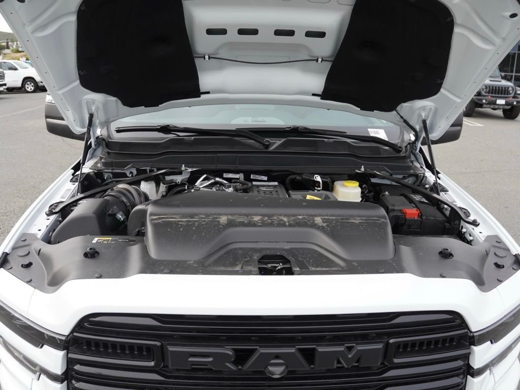 New 2026 Bright White Clear-Coat Exterior Paint RAM Laramie image 28