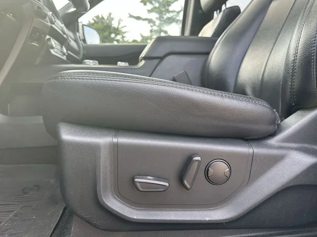 Used 2021 White Ford XLT image 16