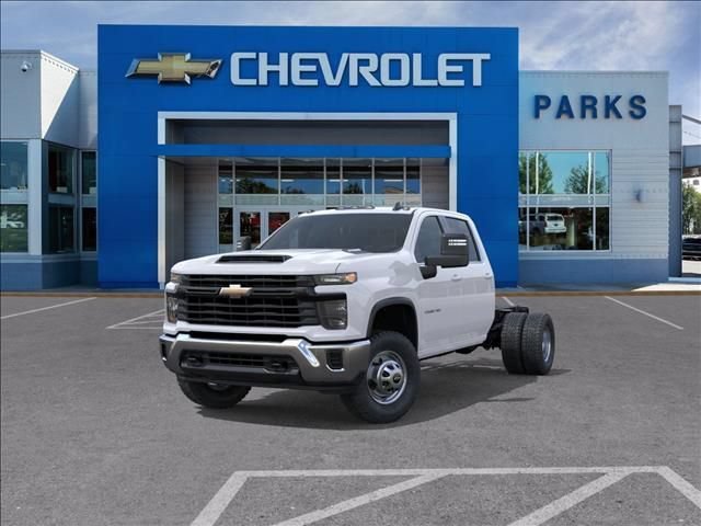 New 2026 Summit White Chevrolet Work Truck image 8