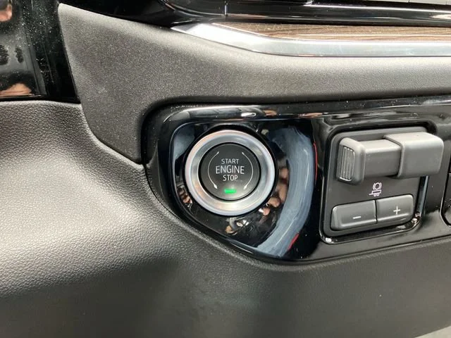2025 Chevrolet Silverado 1500 LT - Photo 17