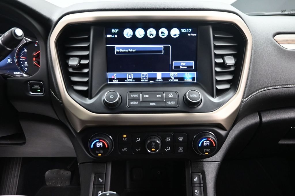 Used 2019 Silver GMC Denali image 20