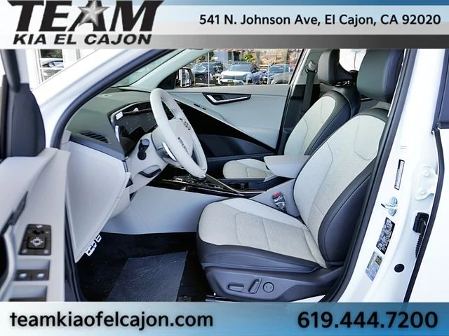 New 2026 White Kia Wave image 18