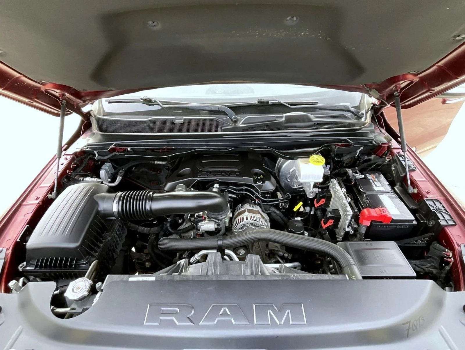 Used 2019 Red Ram Laramie image 25