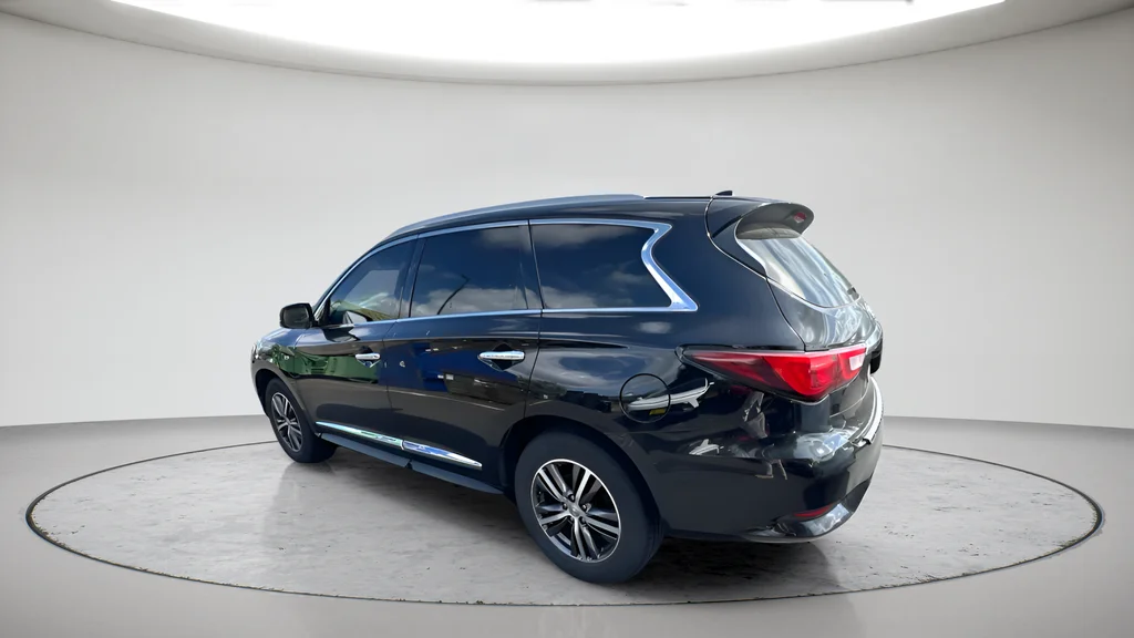 Used 2017 Black INFINITI Base image 8