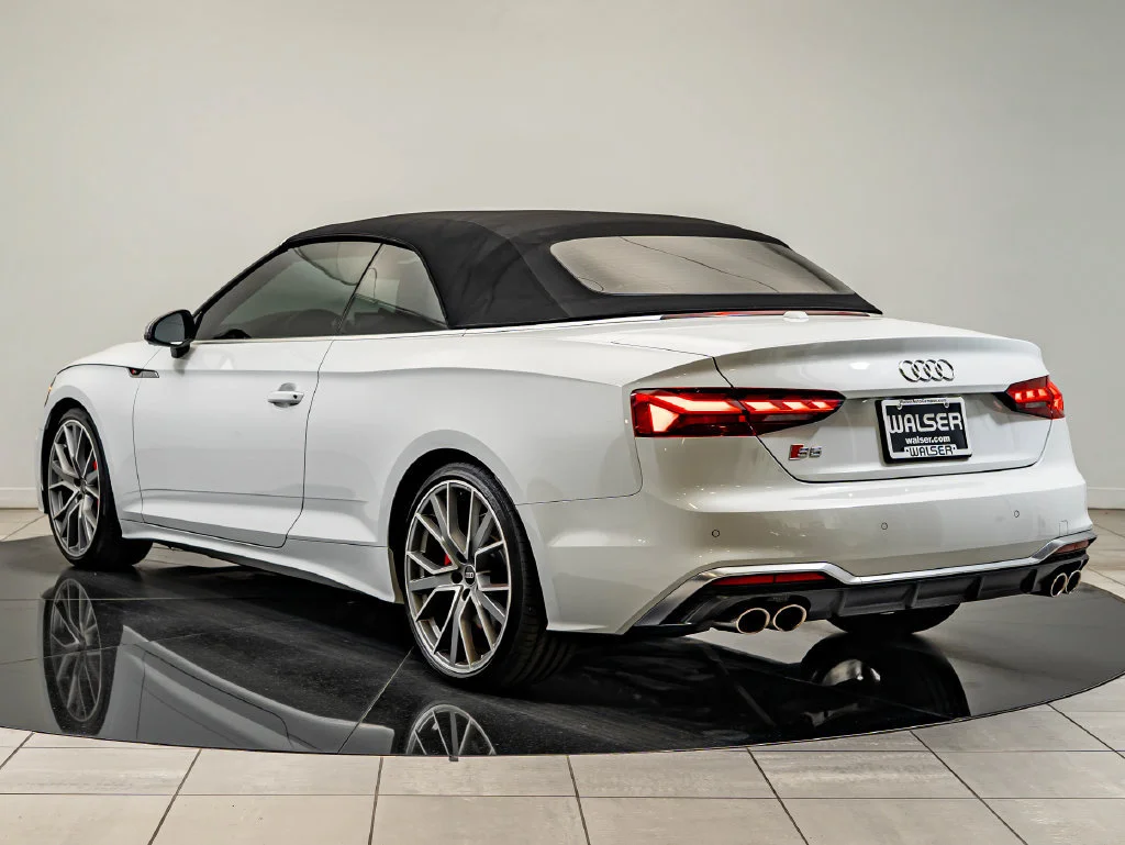 Used 2024 Glacier White Metallic/Black Roof Audi 3.0T Premium Plus image 7