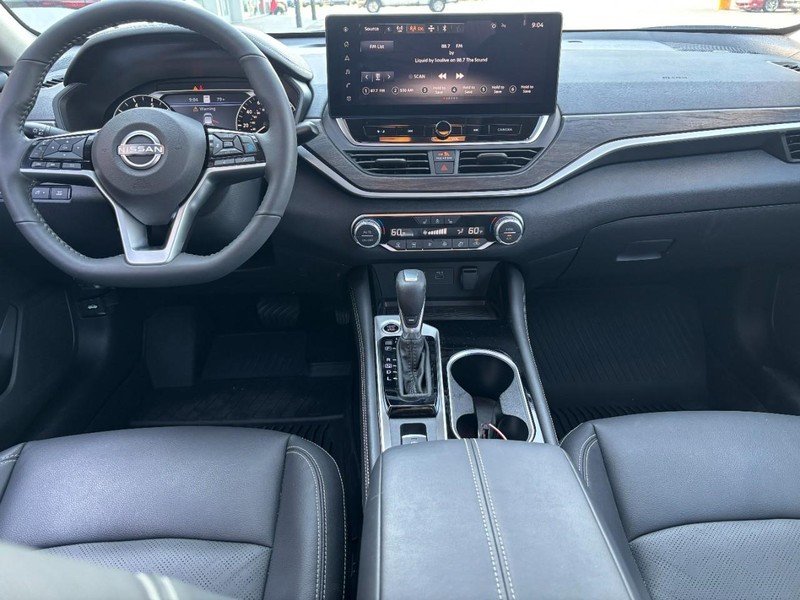 Used 2025 Brilliant Silver Metallic Nissan SL FWD image 13
