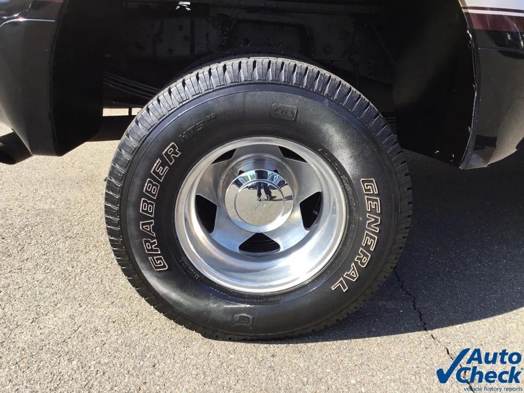 Used 2000 Black Ford Lariat image 16