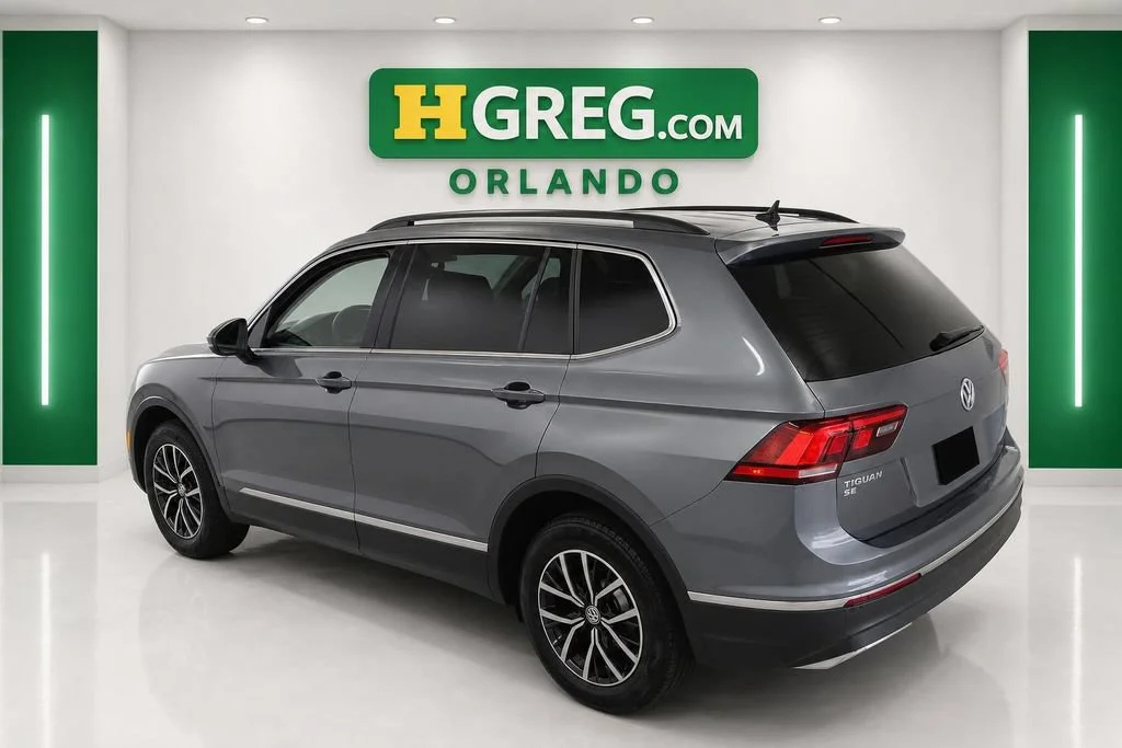 Used 2020 Platinum Gray Metallic Volkswagen SE image 2