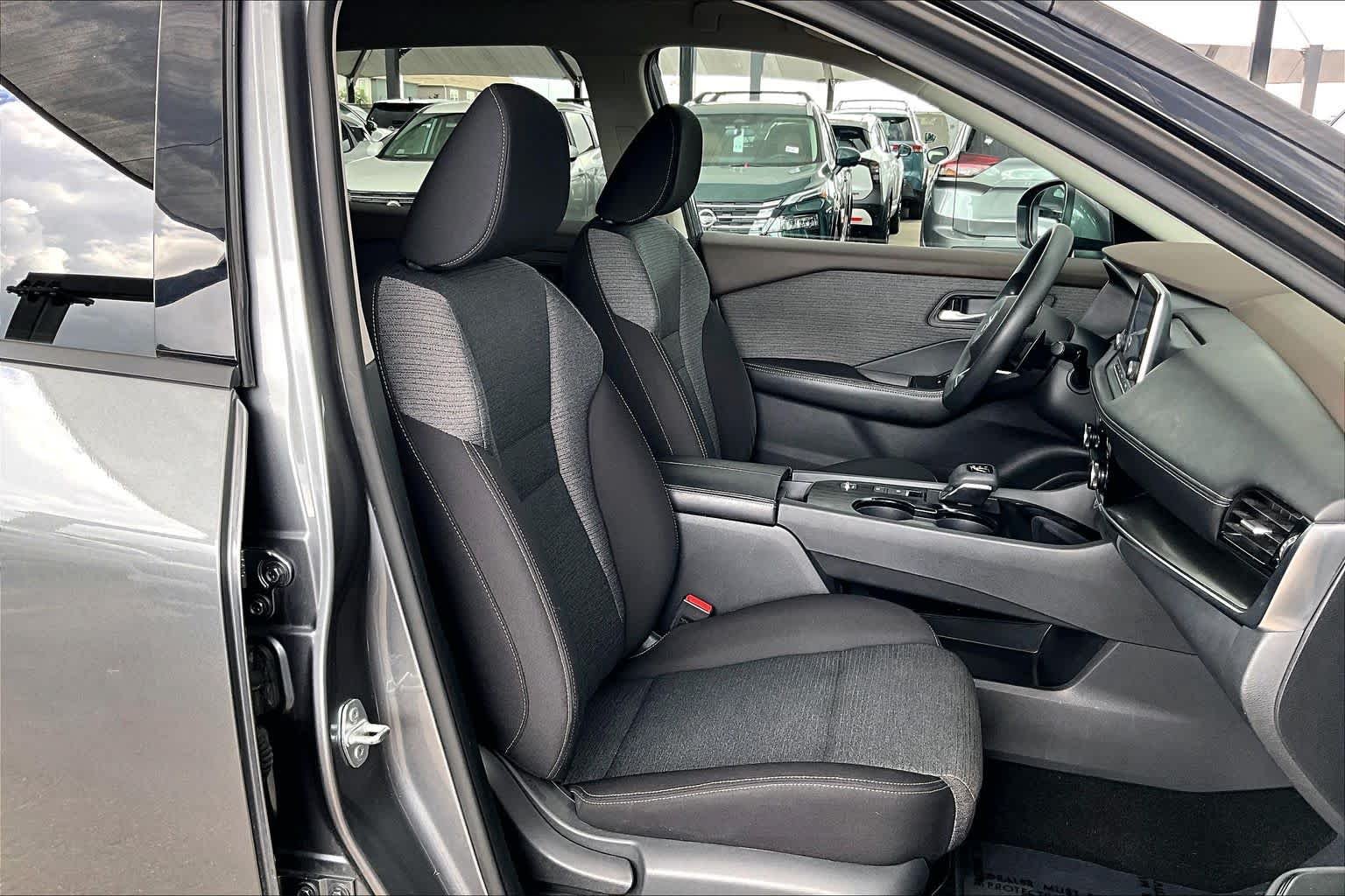 Used 2021 Gun Metallic Nissan SV image 9