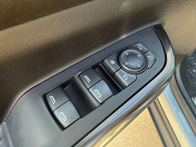 Used 2023 Sterling Metallic GMC SLT image 10
