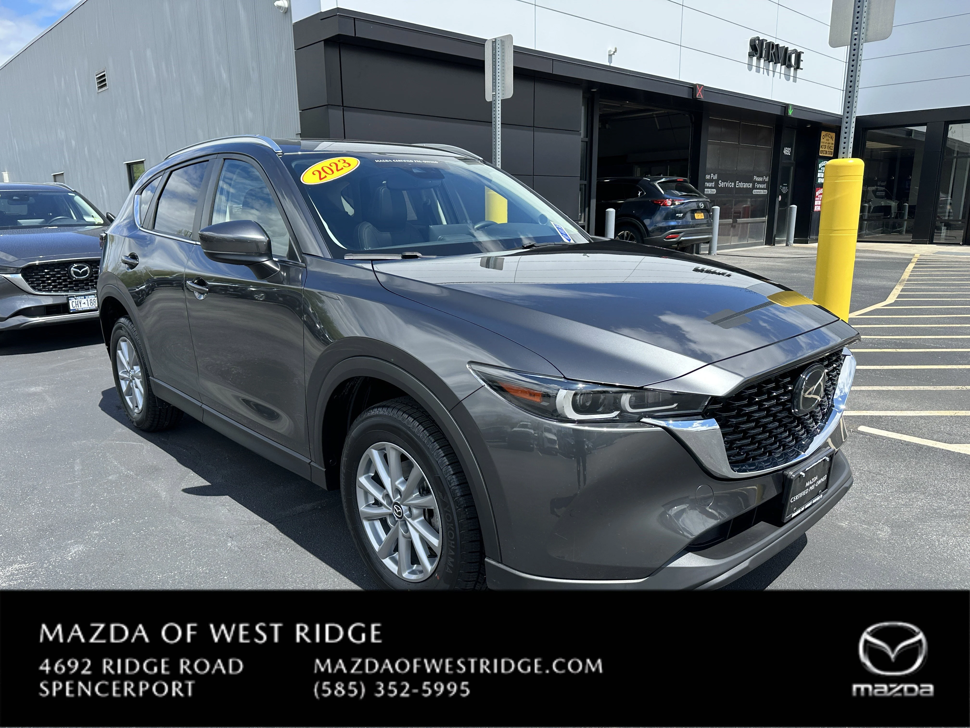 2023 Mazda CX-5 S Preferred package Auto AWD's photo