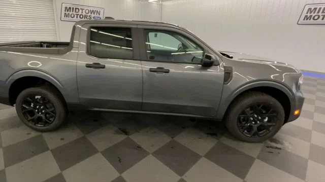 New 2026 Carbonized Gray Metallic Ford XLT image 9