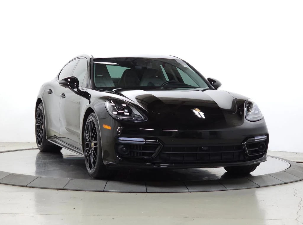 Used 2022  Porsche 4S image 10
