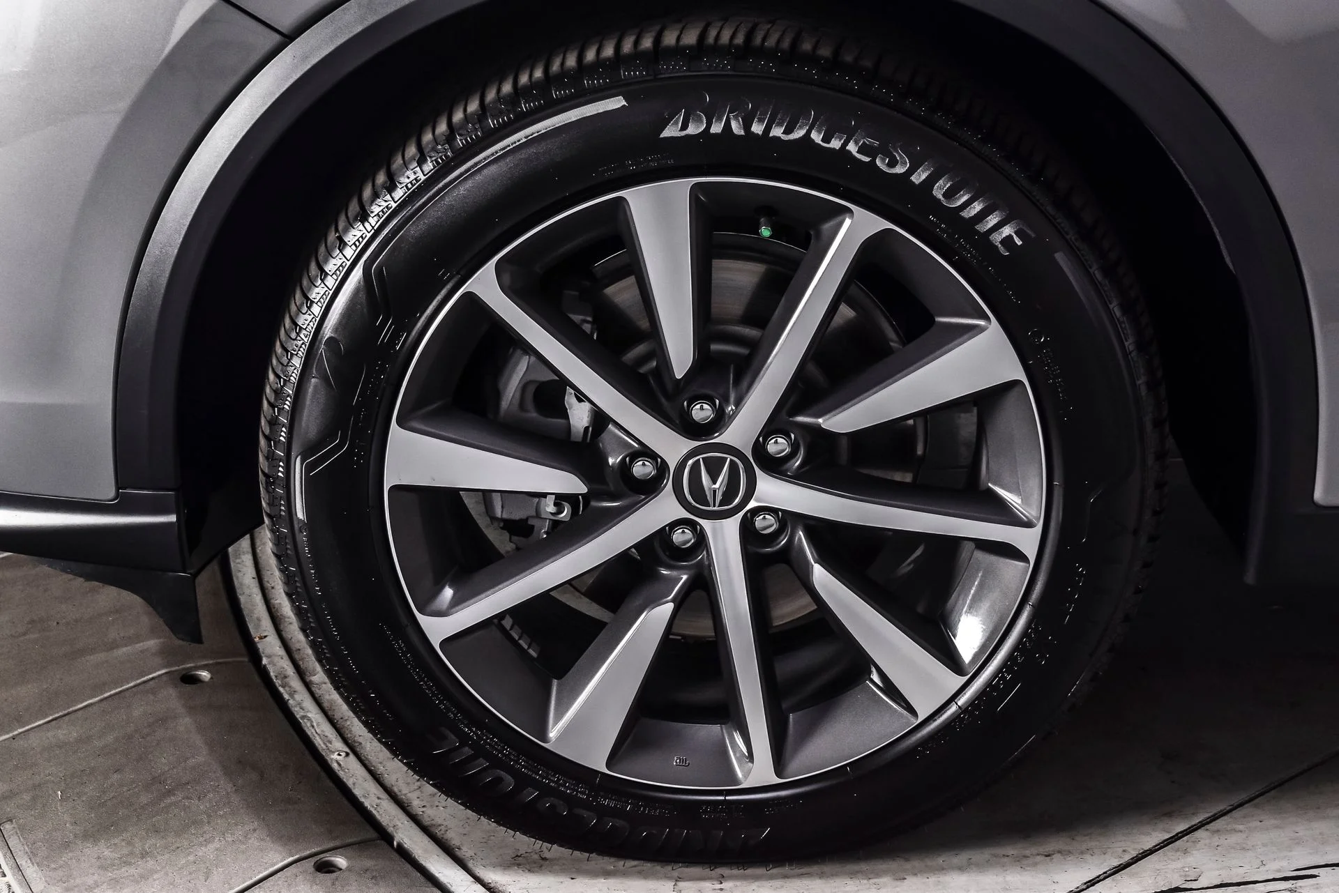 Used 2025 Majestic Black Pearl Acura Technology Package image 8