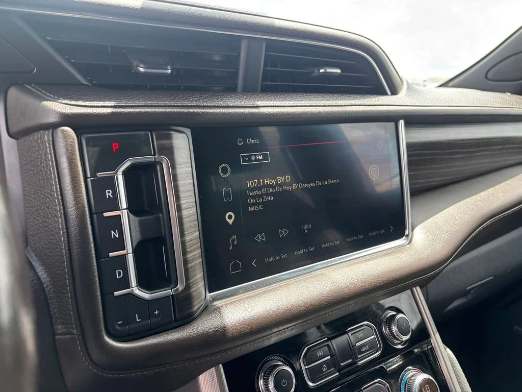Used 2022 Green GMC Denali image 17
