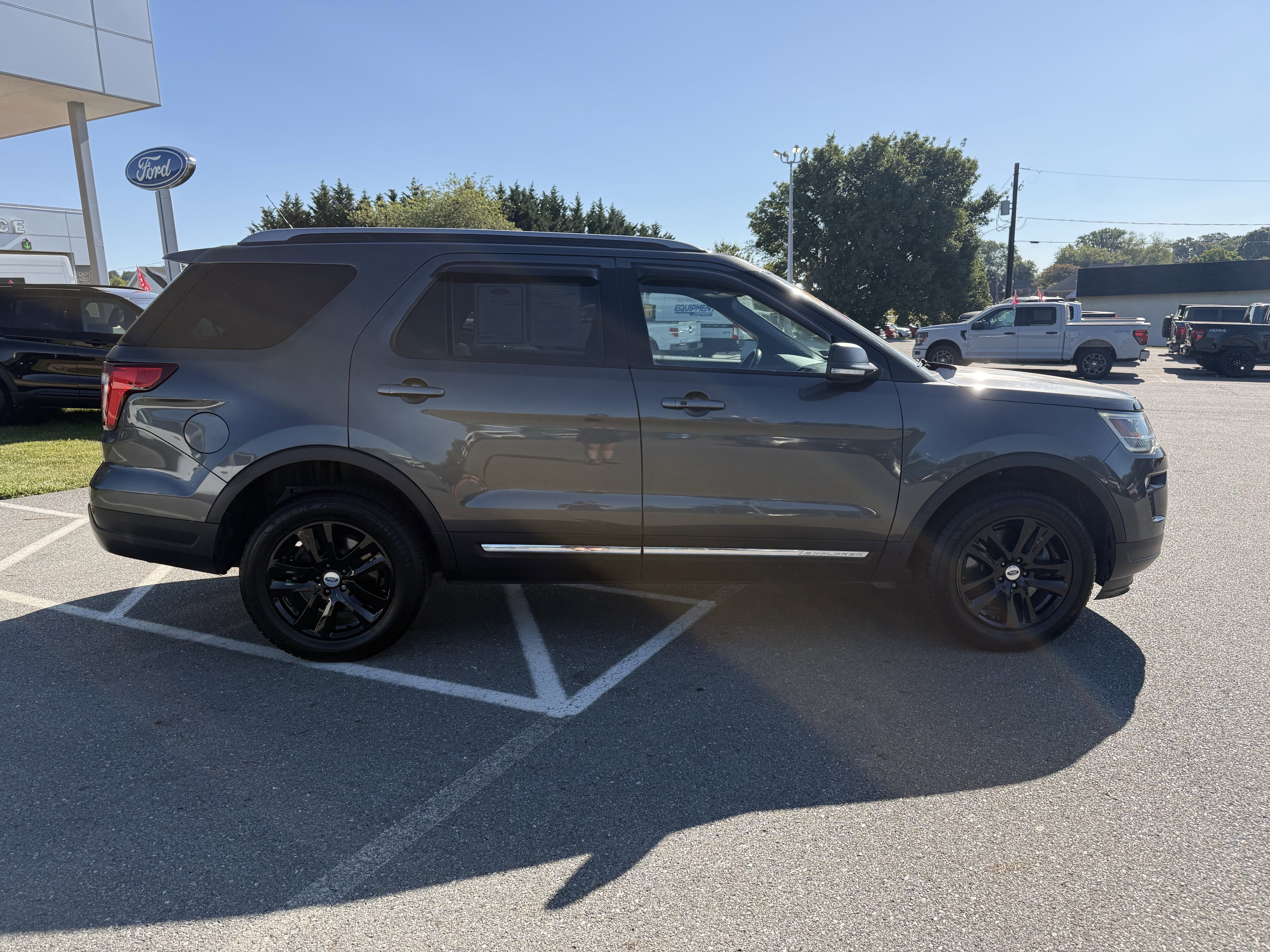 Used 2019 Magnetic Ford XLT image 9