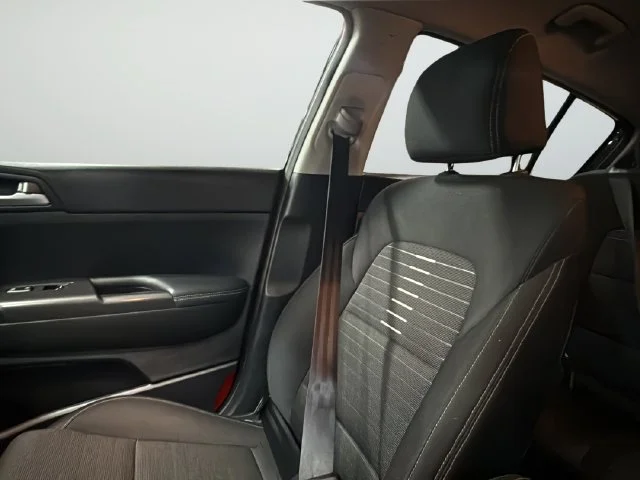 Used 2022 Red Kia LX image 30