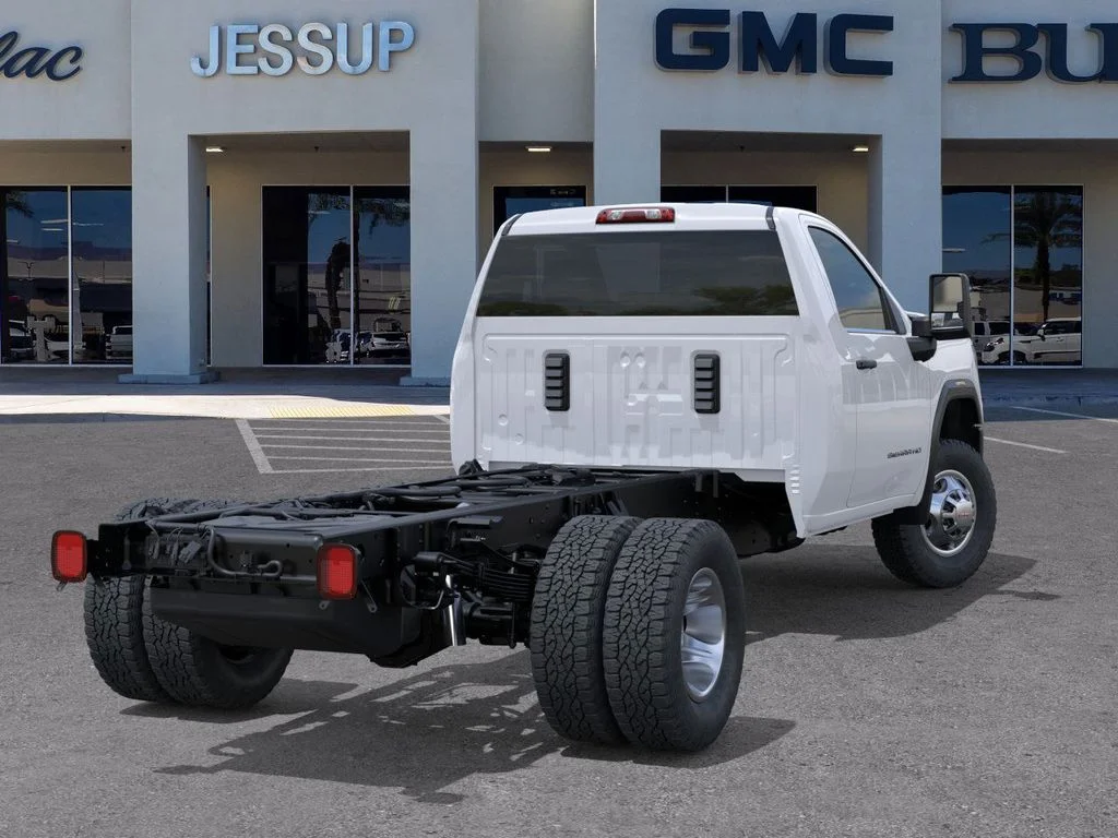 New 2026 Summit White GMC Pro image 4