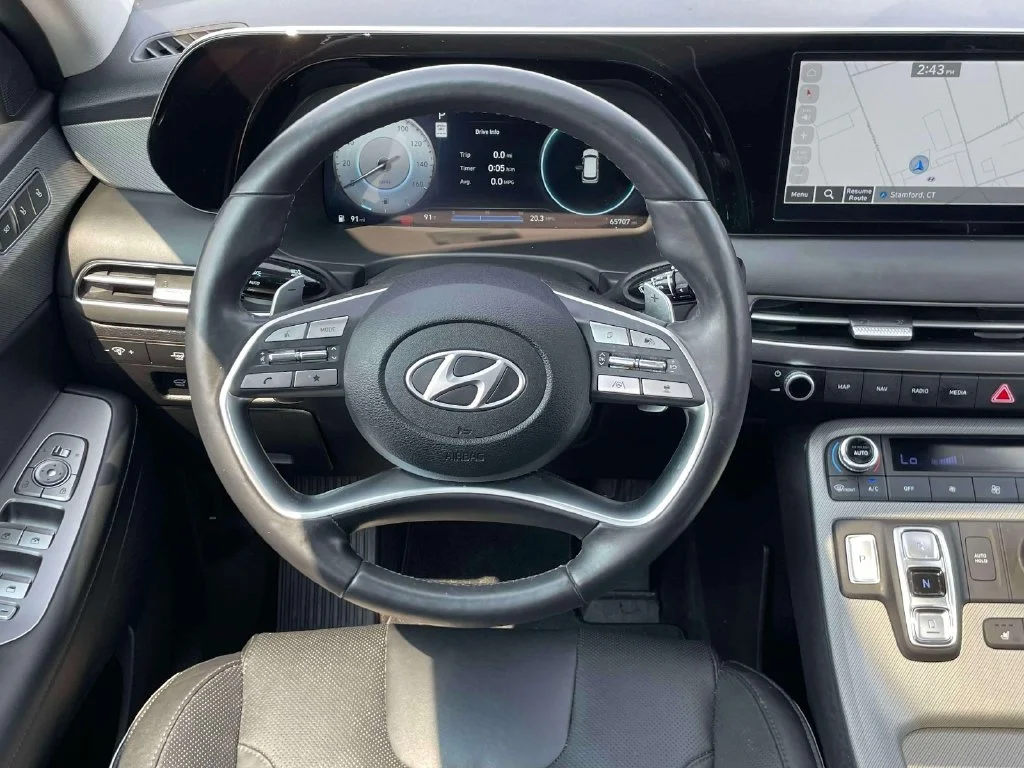 Certified Used 2025 Black Hyundai SEL Premium image 14
