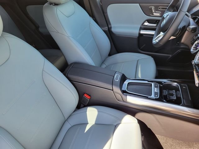 New 2026 Mountain Grey Metallic Mercedes-Benz GLA 250 image 14