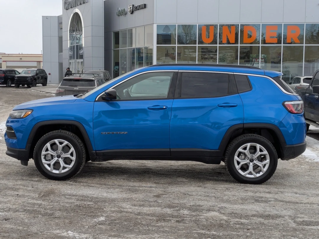 New 2025 Blue Jeep North - - 4X4 - 4.99% O.A.C - 360 Camera System - 10.1 Inch Display - Adaptive Cruise & More! image 5