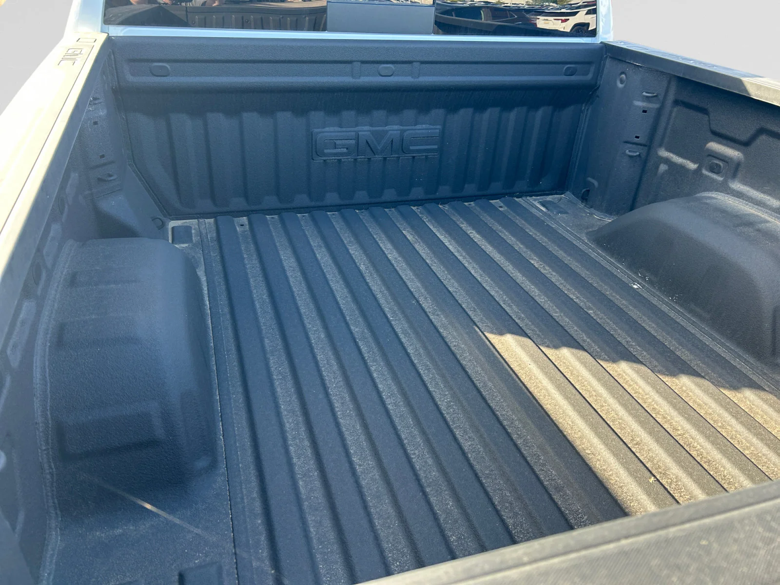 New 2026 Summit White GMC SLT image 9
