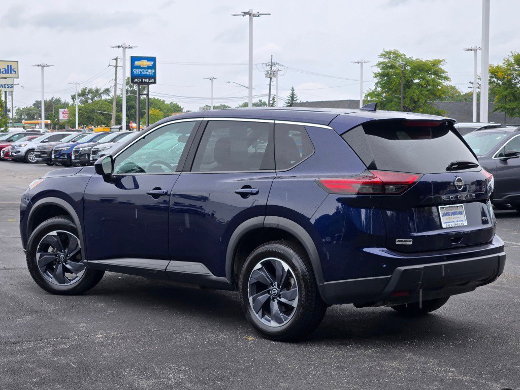 2024 Nissan Rogue SV - Photo 15