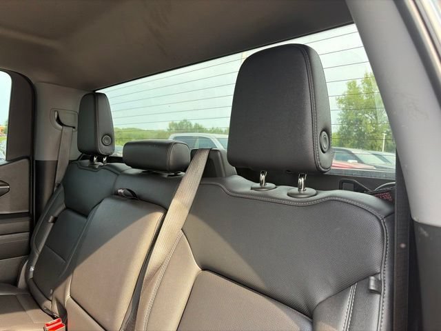 2024 GMC Sierra 1500 SLT - Photo 39