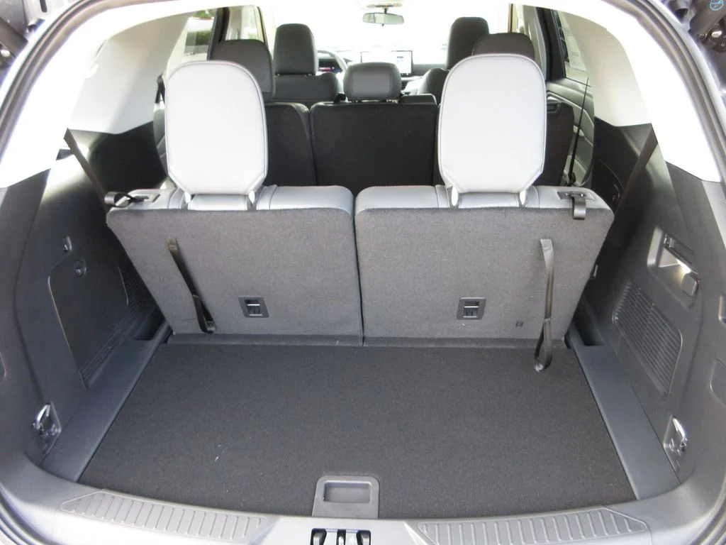 New 2026 Carbonized Gray Metallic Ford Active image 28