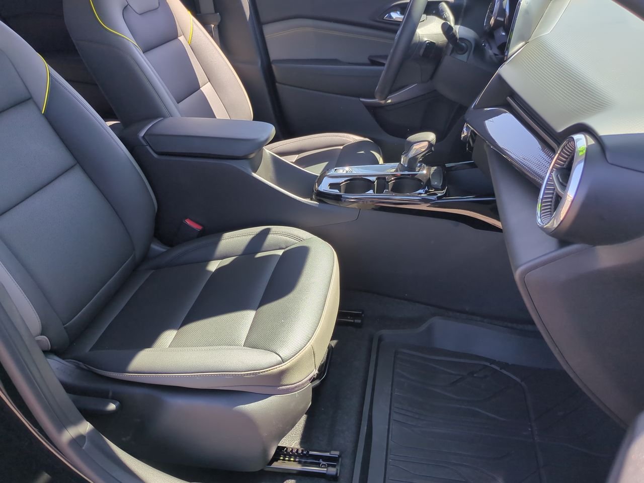 Used 2026 Mosaic Black Metallic Chevrolet ACTIV image 26