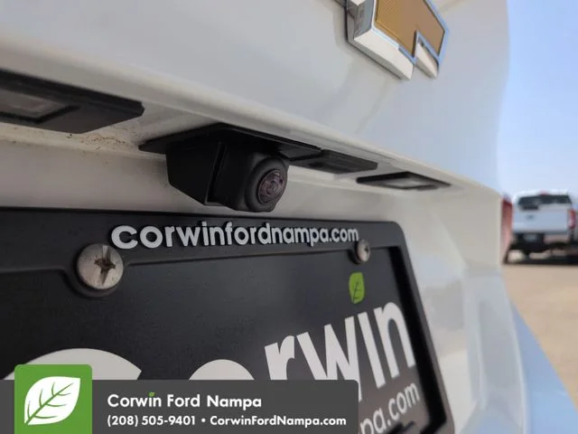 Used 2024 Summit White Chevrolet  image 30