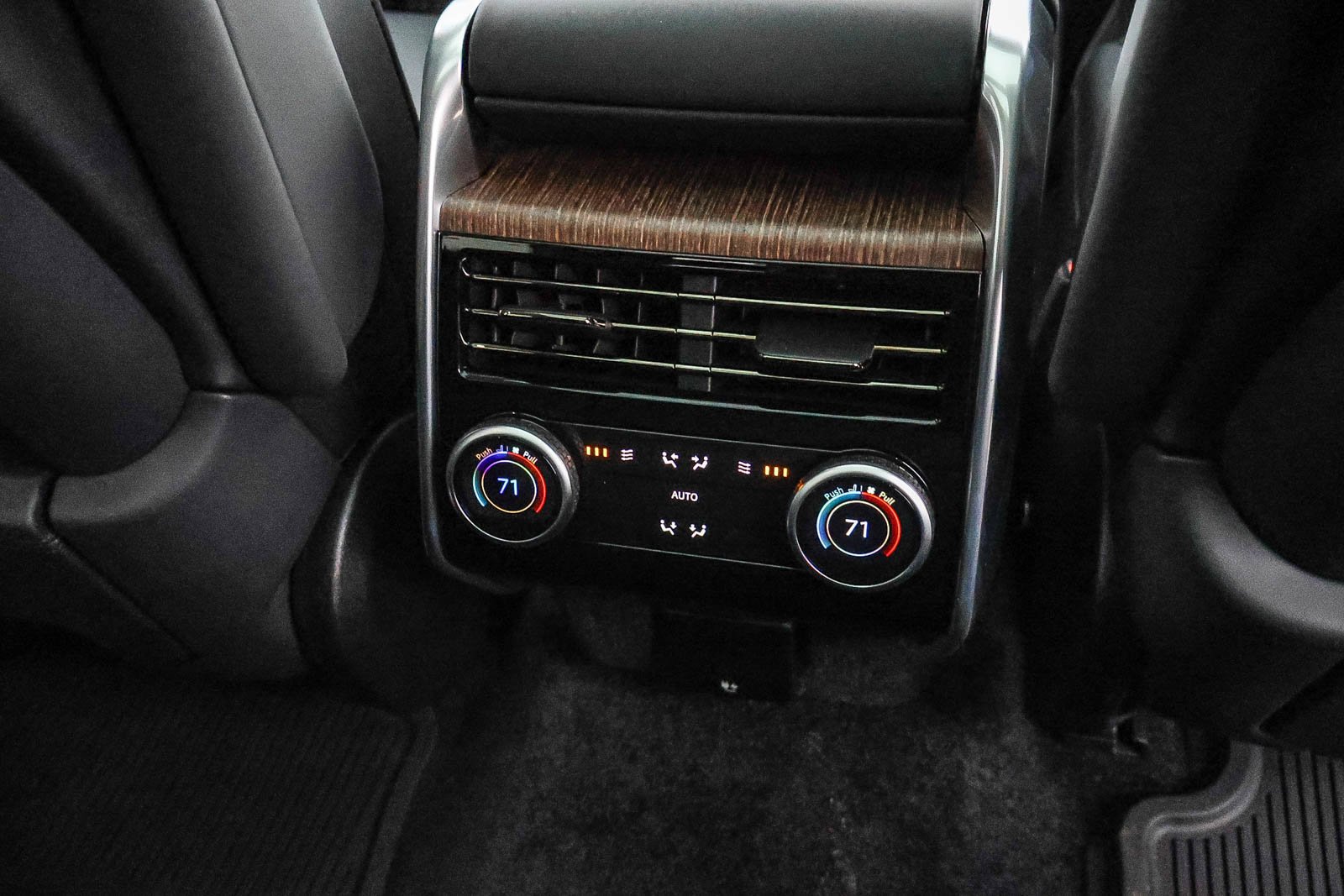 2025 Land Rover Range Rover SE - Photo 20