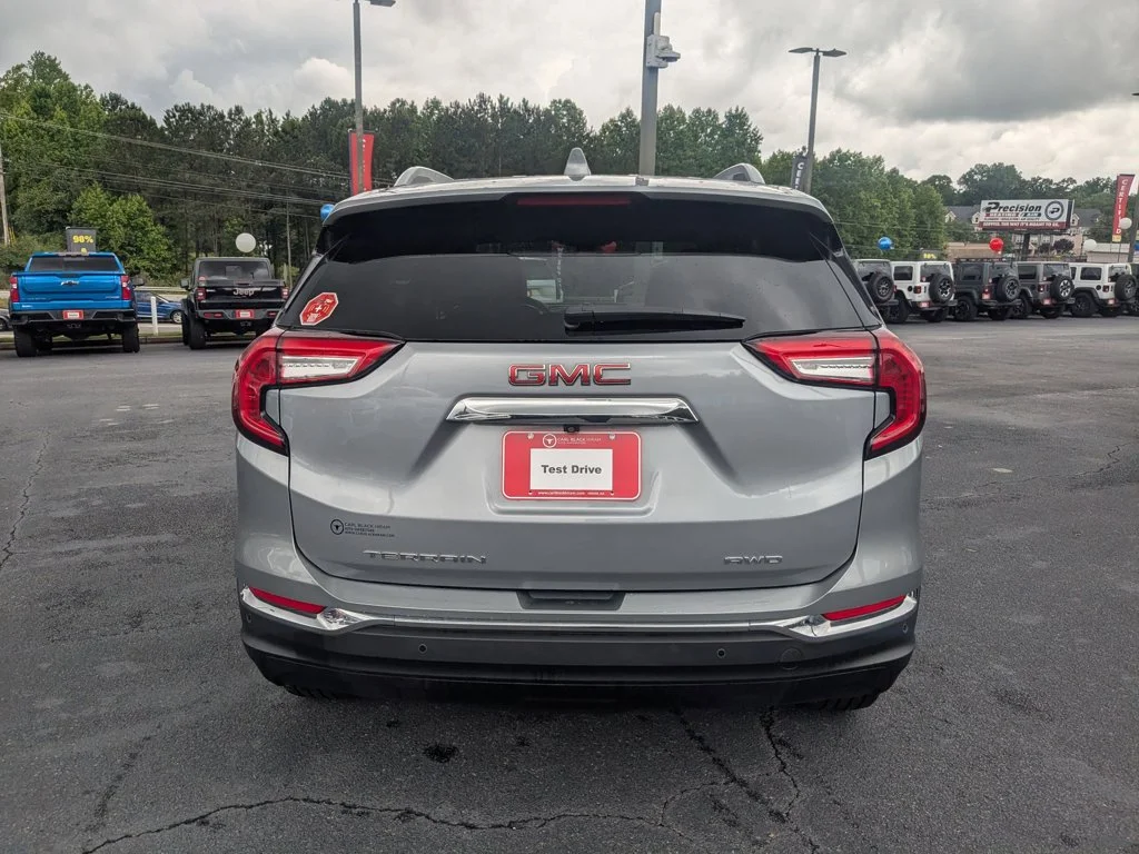 Used 2023 Sterling Metallic GMC SLT image 6